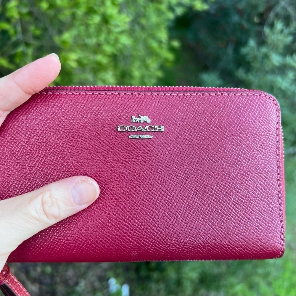 COACH Medium Wallet Red w Gold Hardware Wrist Strap Attached